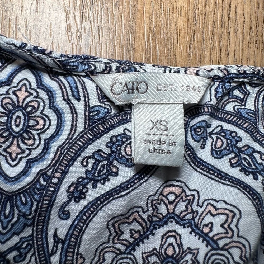 Cato Women's Long Sleeve Blue Paisley Print Mock Wrap Top Size XSmall - Picture 7 of 9